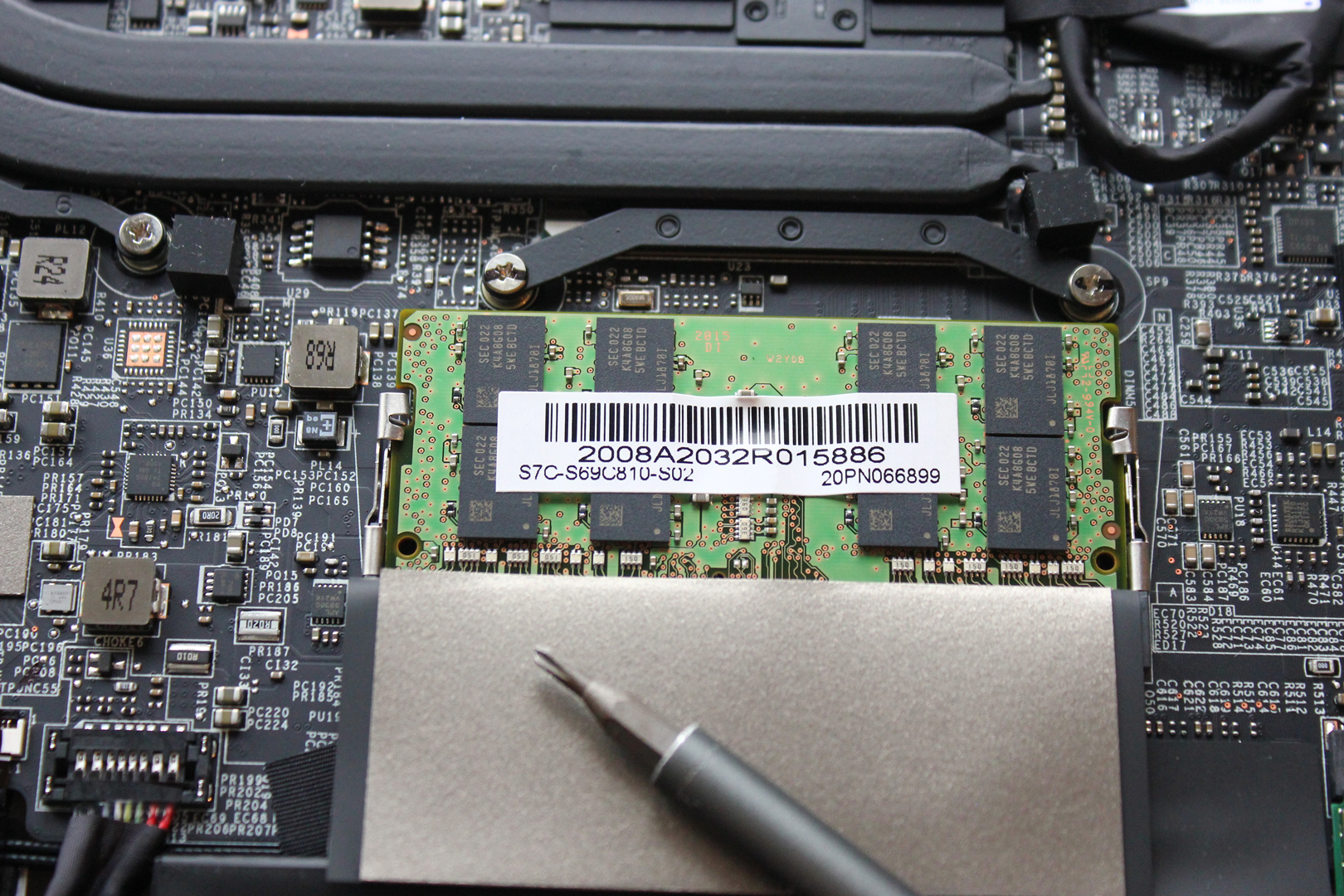 Geeknetic GoodRAM IRDM SODIMM DDR4 improves the performance of your laptop and MiniPC 5