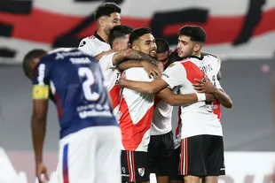 River defeated Fortaleza 2-0 in the duel played at the Monumental on April 13