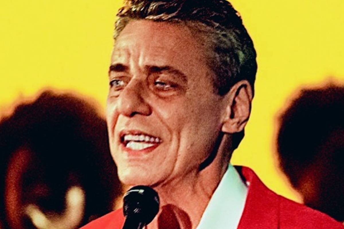 Colored photo of Chico Buarque - Metrópoles 